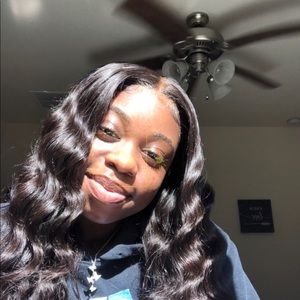 Meet your Posher, Mayia